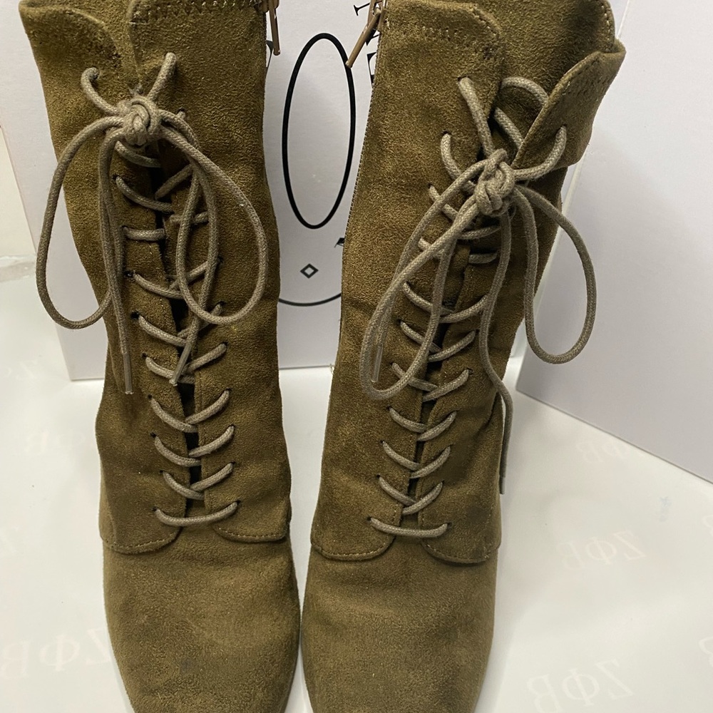 Steve Madden Olive Elley sz 9 boots